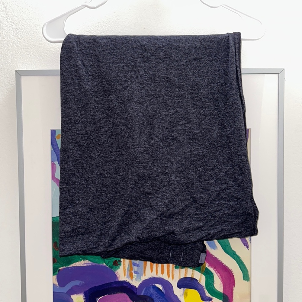 Lululemon Vinyasa Snap Scarf in Heathered Purple